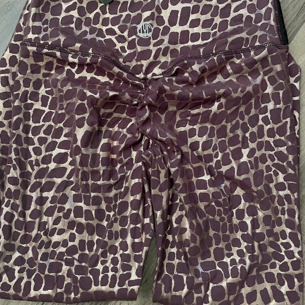 TYC leggings. Scrunched